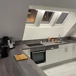 24-7 ホステル *