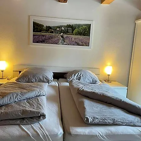 Hostel 24-7 *
